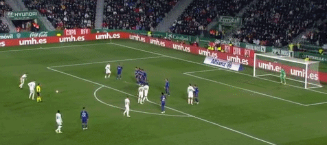 41岁的詹姆斯依旧打出巅峰状态，现在球迷都在期望他能打更久