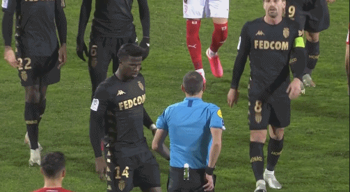 武汉三镇新帅到位 老将或留队